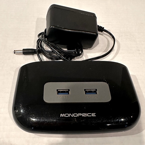 Monoprice 7-Port USB 3.0‎ Combo HUB Computer Cable Adaptor - Picture 1 of 2